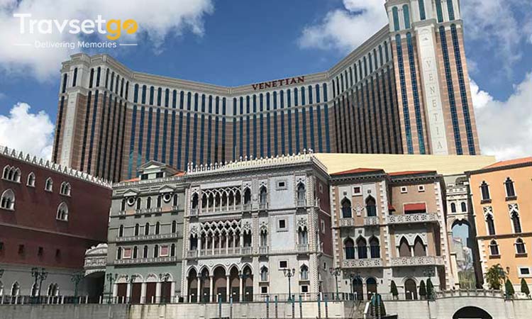 HONGKONG AND VENETIAN MACAU